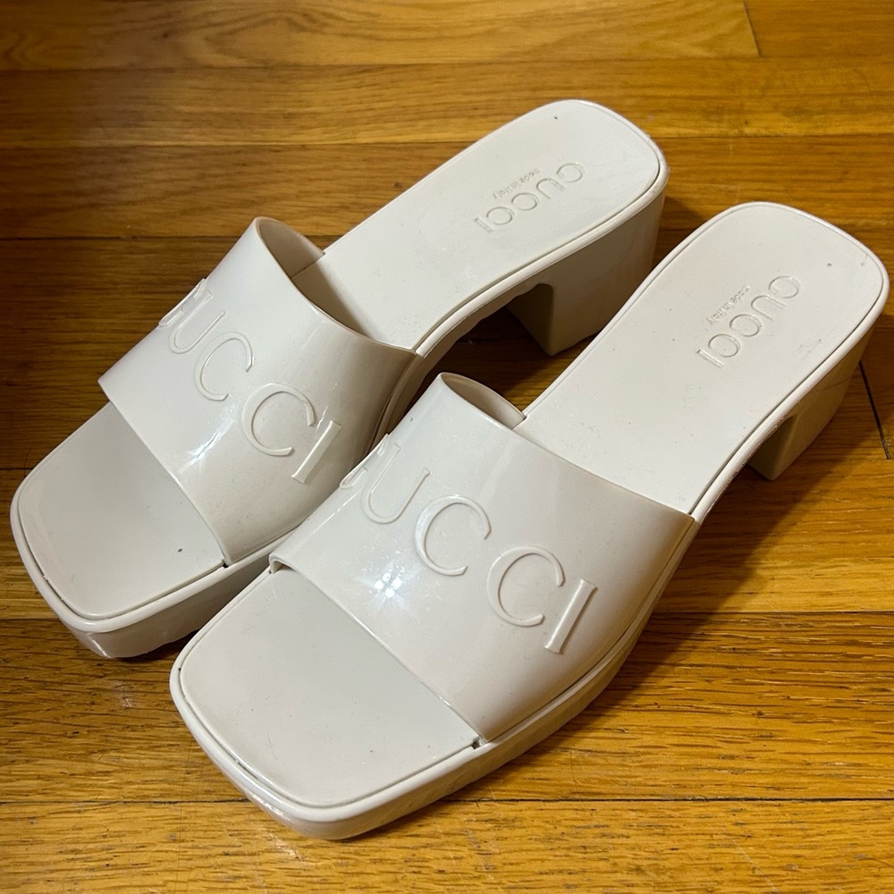 Dupe shoes